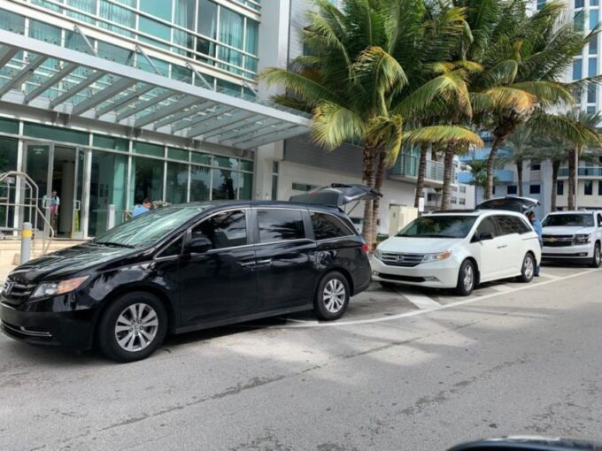 Learmonth Airport (LEA): Private Transfer to Exmouth Port - Child Seats and Accessibility