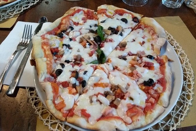 Learn How to Make Pizza and Gelato Cooking Class in Florence - Sample Menu