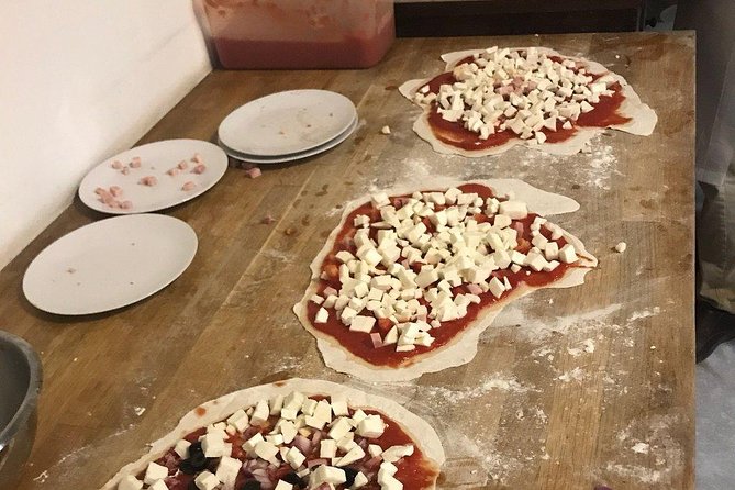 Learn How to Make Pizza and Gelato Cooking Class in Florence - Logistics and Details