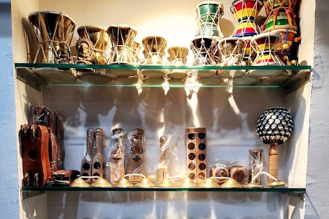 Learn to Play a Traditional Indian Instrument in Varanasi! - Choosing the Instrument