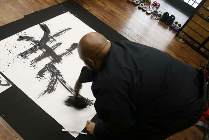 Learning Shodo with a kimono and Trying Samurai Calligraphy - How This Experience Fits into Your Japan Trip