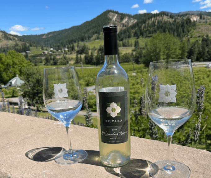 Leavenworth: Wine Tasting Experience at Silvara Cellars - Extending the Experience