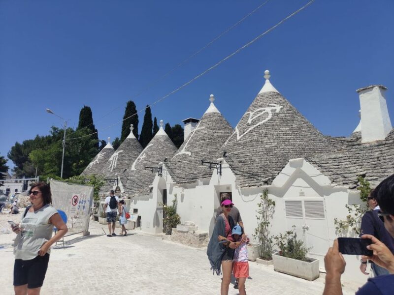 Lecce: Alberobello, Locorotondo, & Ostuni Tour With Aperitif - Itinerary Highlights