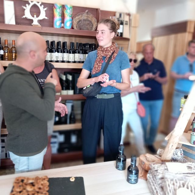 Lecce: Guided Wine Tour by Bike With Wine Tasting - Customer Feedback and Ratings