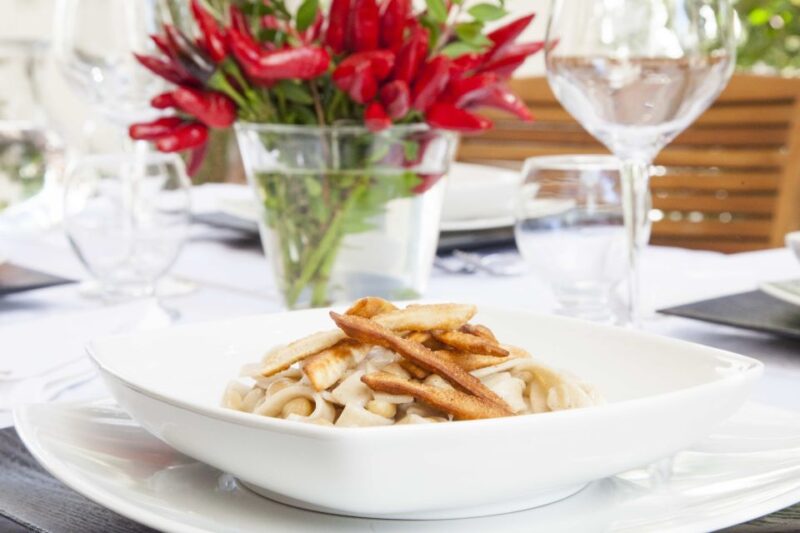 Lecce: Private Cooking Class at a Locals Home - Class Schedule and Dietary Accommodations