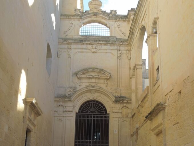 Lecce: Street Food Tasting and Walking Tour - Booking and Availability
