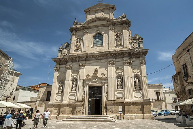Lecce Walking Tour - Exploring Piazza SantOronzo