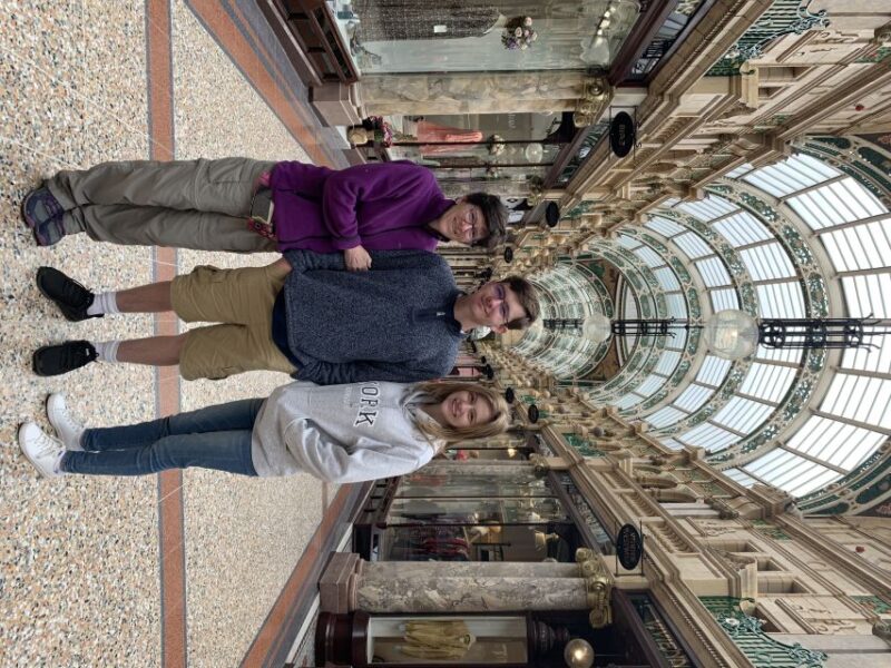 Leeds: Private City Center Guided Walking Tour - Exploring Leeds Town Hall