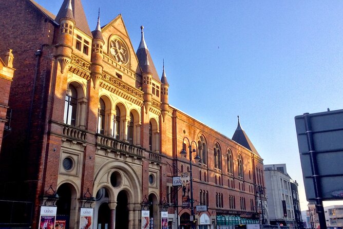 Leeds Scavenger Hunt and Sights Self-Guided Tour - Transportation and Accessibility Information