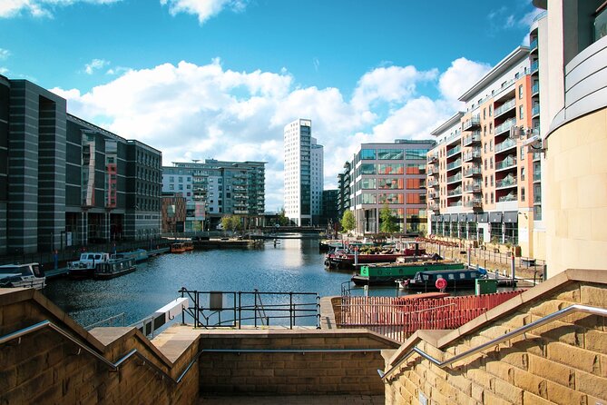 Leeds Tour App, Hidden Gems Game and Big Britain Quiz (1 Day Pass) UK - Worth The Stay