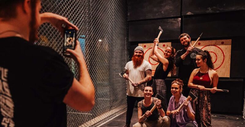 Leeds: Urban Axe Throwing Experience - Important Participant Requirements