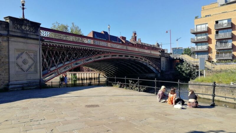 Leeds: Wagonways & Rails Treasure Hunt With Pub Stops - Key Points