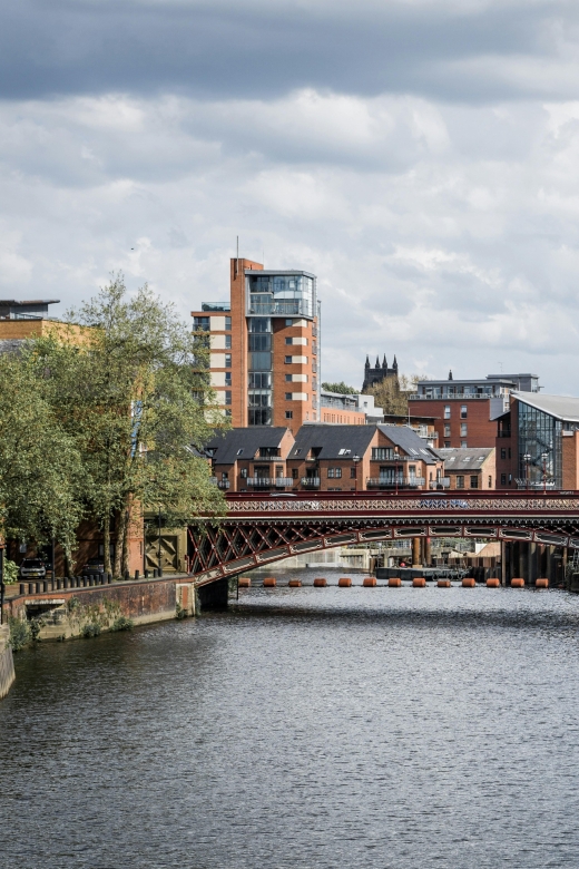 Leeds: Wagonways & Rails Treasure Hunt With Pub Stops - Enjoy Optional Pub and Cafe Stops