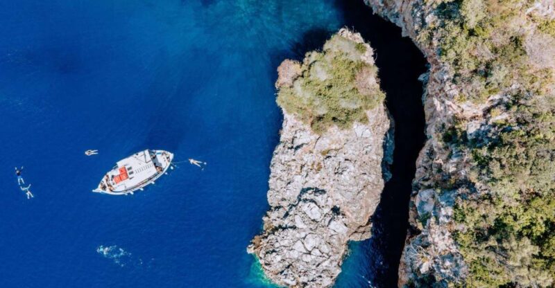 Lefkada: Private Snorkelling Tour - Catering and Refreshments