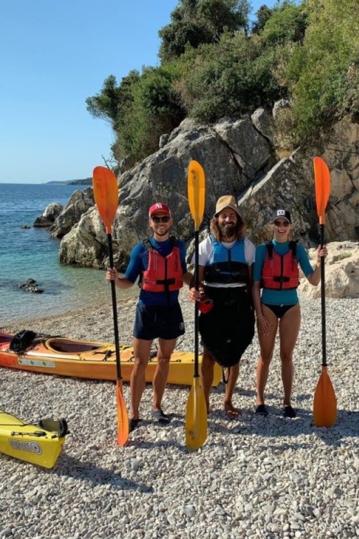 Lefkas, Nydri: Kayaking Day Trip to Scorpios and Meganisi - Paddling Around Valaoritis Islet
