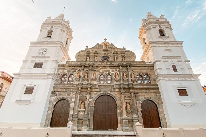 Legends of Casco Viejo Tour: Uncover Hidden Gems - Participant Accessibility