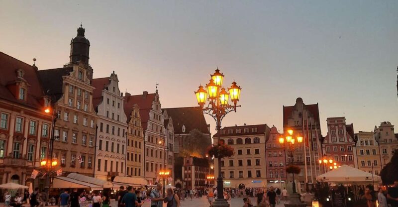 Legends of Old Town 1 Hour Walking Tour in Wroclaw (English) - Starting Location