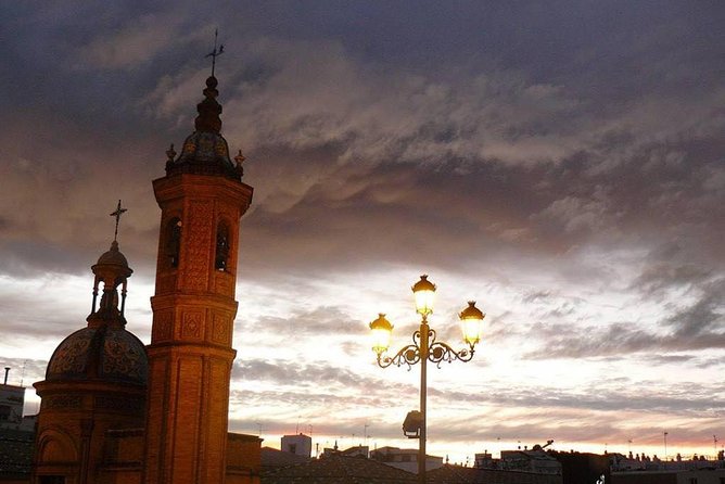Legends of Triana Walking Tour in Spanish - Tour Overview