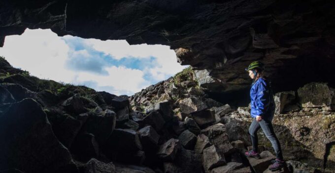 Leidarendi Cave: Lava Tunnel Caving From Reykjavik - Magnificent Lava Formations