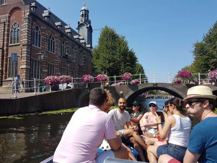 Leiden: Electric Boat Rental - Key Points
