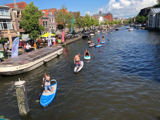 Leiden: Paddleboard Rental to Explore Leidens Canals - Meeting Point and Check-in