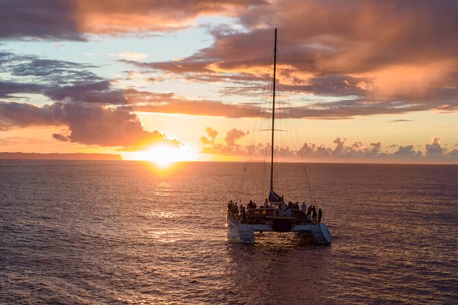 Leila Na Pali Sunset Dinner Sail - Dining and Beverages