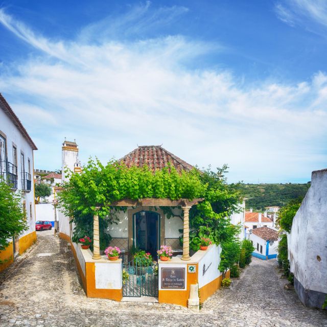 Leiria Time Travel Adventure: Hands-on History & Family Fun - Meeting Point