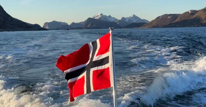 Leknes: 4 Hours Private Exclusive Boat Sightseeing - Pickup and Transportation