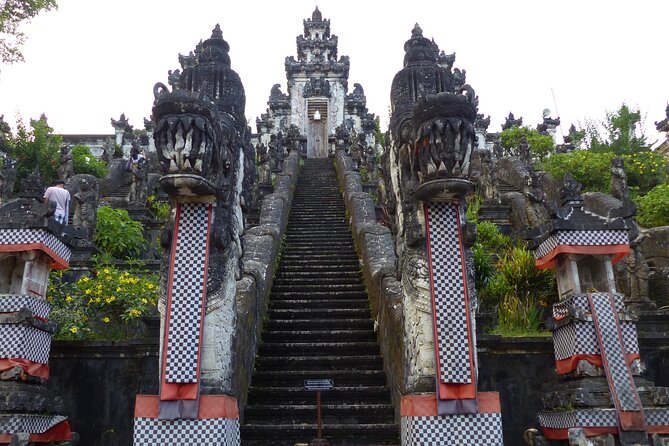 Lempuyang Gate of Heaven Tour - Tour Guide Performance