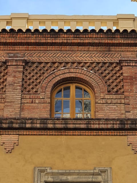 León, Gaudí and the Modernism - Highlights of the Itinerary