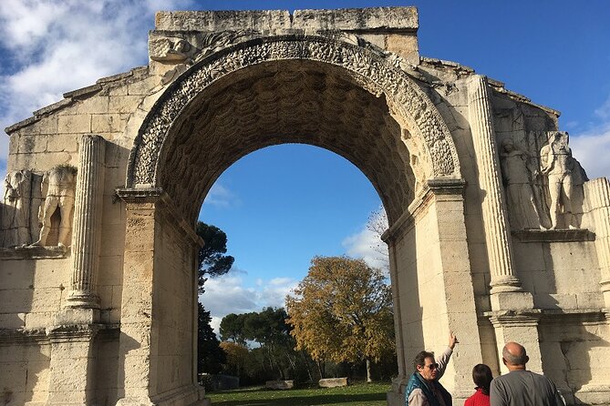 Les Baux De Provence: Wine Day Tour: 8 Hours - Taking in Local Wineries