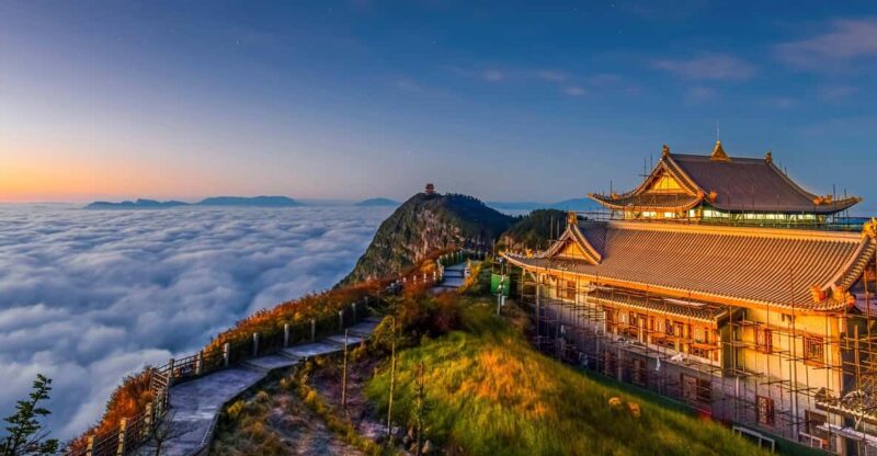 Leshan Giant Buddha and Emei Mountian 2 Days Tour - Key Points