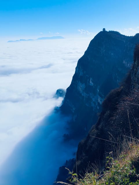 Leshan Giant Buddha and Emei Mountian 2 Days Tour - Frequently Asked Questions