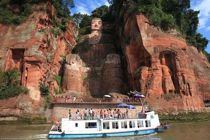 Leshan Giant Buddha and Huanglongxi Ancient Town Day Trip - Scenic Boat Tour