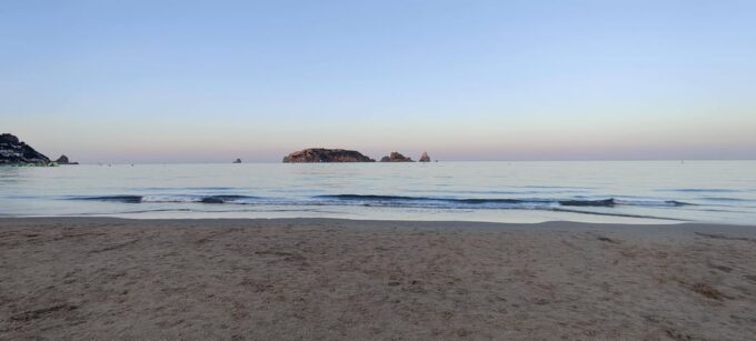 LEstartit: Costa Brava Boat Trip to Les Illes Medes - Frequently Asked Questions