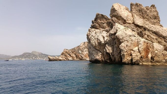 Lestartit: Medes Islands Cruise With Guided Snorkeling - Frequently Asked Questions