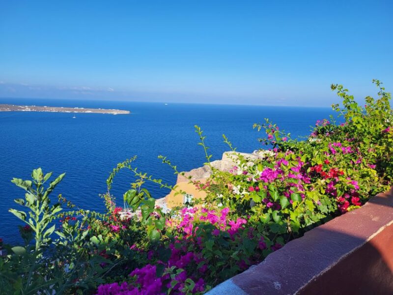 Lets Explore The North Part of Santorini - Key Points