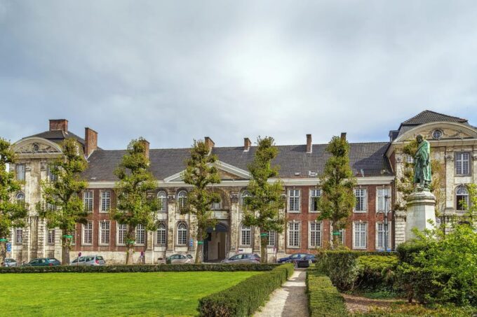 Leuven: One Day Audio Tour Experience - Meeting Point