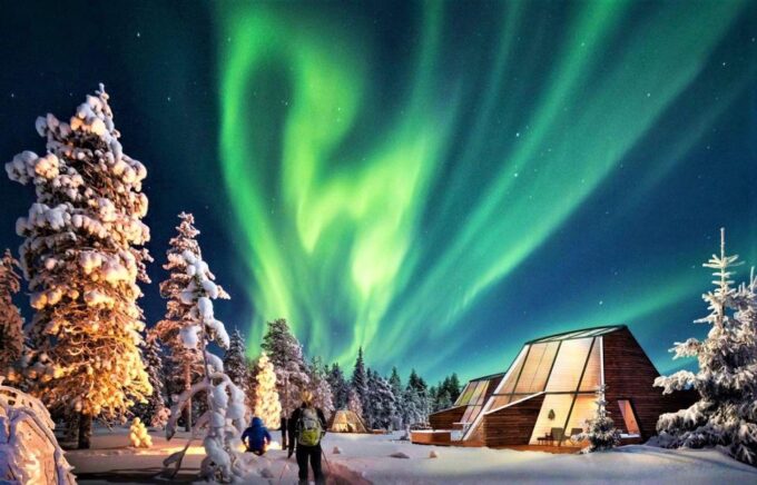 Levi: Aurora Borealis Bus & Snowshoe Tour With Hot Drink - Frequently Asked Questions