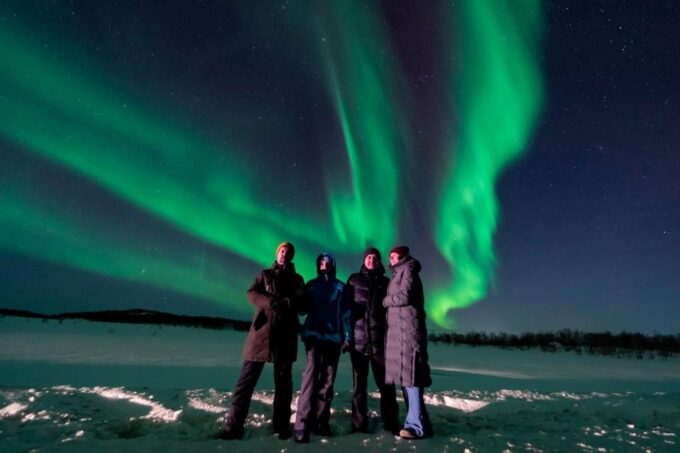 Levi: Aurora Borealis Bus & Snowshoe Tour With Hot Drink - Sum Up