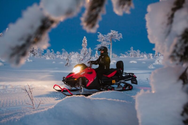 Levi: Evening Snowmobile Safari - Inclusions