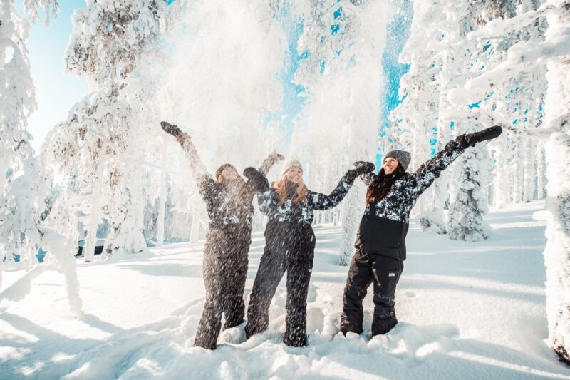 Levi: Winter Clothing Rental With Snow Boots and Gloves - Frequently Asked Questions