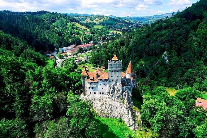 Libearty Bear Sanctuary and Draculas Castle - Day Tour From Bucharest - Bran Castle (Draculas Castle)