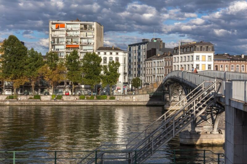 Liege City Exploration Game And Tour - App Usage and Access