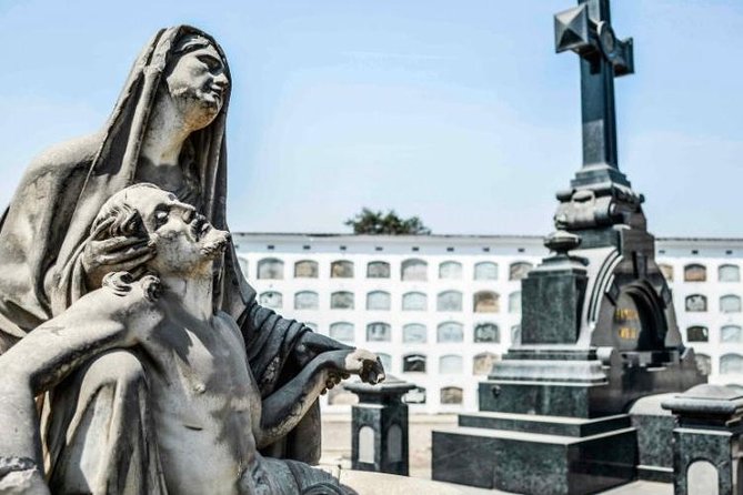 Life and Death in the City of Kings - Unique Experience! - Key Points