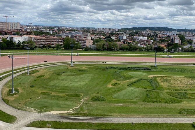 Life-size 9-hole Mini Golf in Toulouse - Quick Points