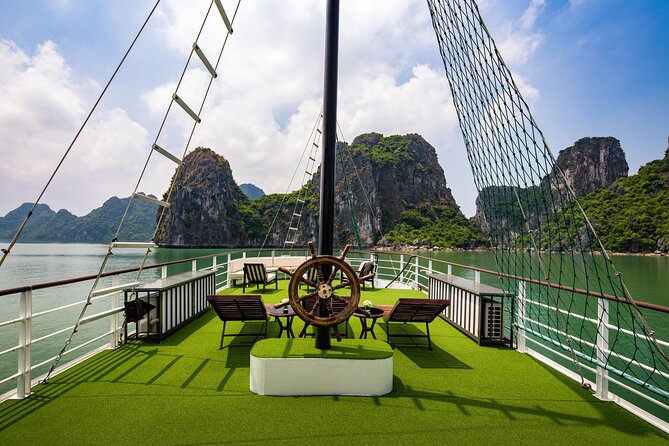 Light Cruise - Luxury Halong Day Cruise ( Limousine - Expressway - Small Group) - Customer Testimonials
