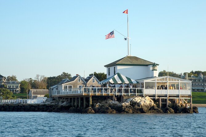 Lighthouse and Mimosa Cruise of Narragansett Bay From Newport - Amenities