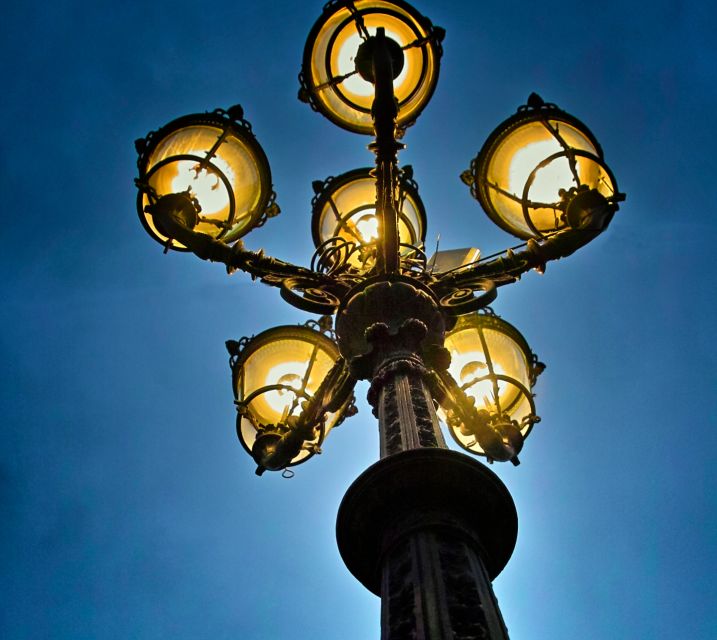 Lights on - the Dance Begins! Thematic City Tour - Tour Highlights