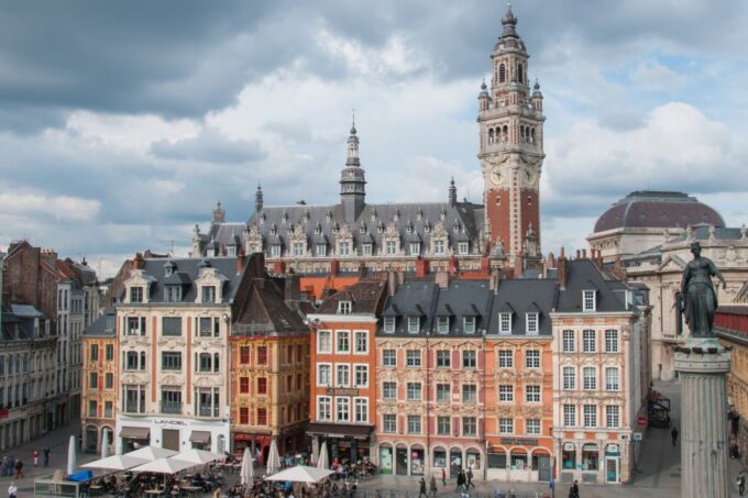 Lille: City Exploration Game and Tour - Learning History and Discovering Hidden Gems